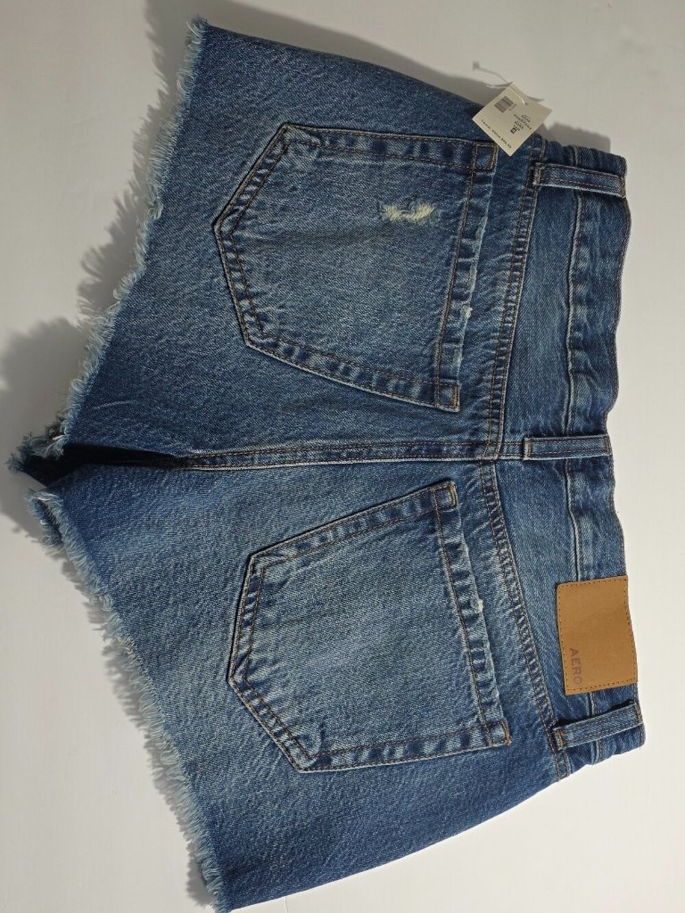 Aero High Rise Distressed Denim Shorty Shorts Size 4 NWT - Picture 5 of 8